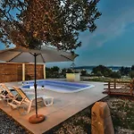 Hébergement de vacances In Kastel Sucurac With Wifi