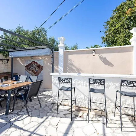 In Kastel Sucurac With Wifi Holiday home Kastela