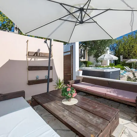 Holiday home In Kastel Sucurac With Wifi