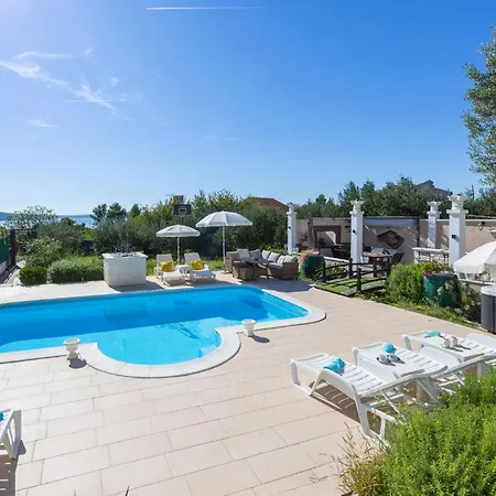 Holiday home In Kastel Sucurac With Wifi Kastela